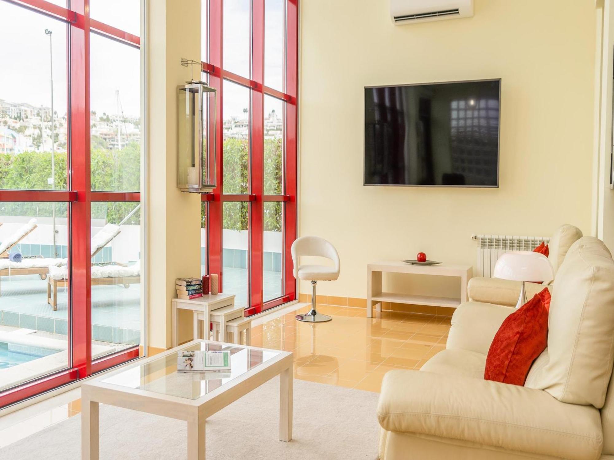 Superb Villa, Private Pool Villa Albufeira