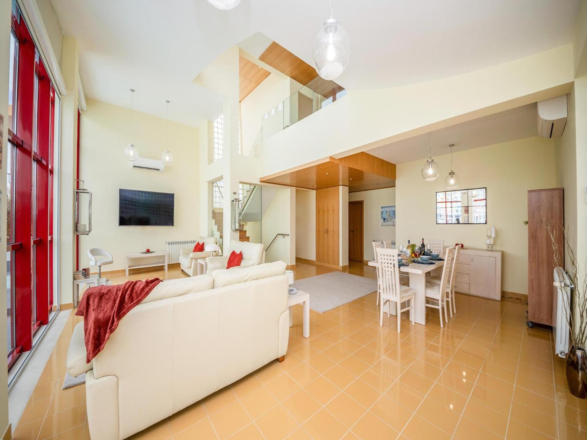 Superb Villa, Private Pool *