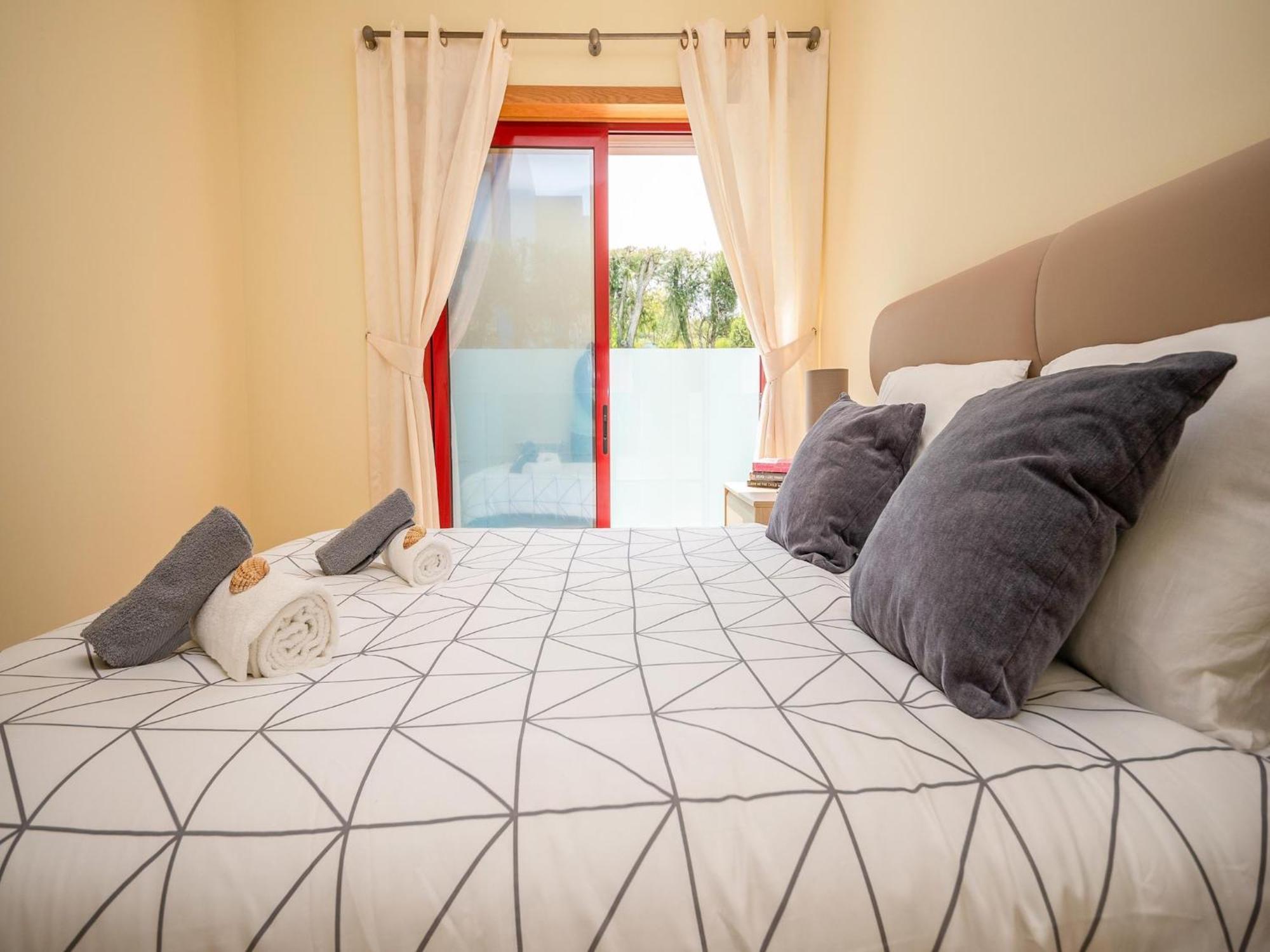 Superb Villa, Private Pool Villa Albufeira