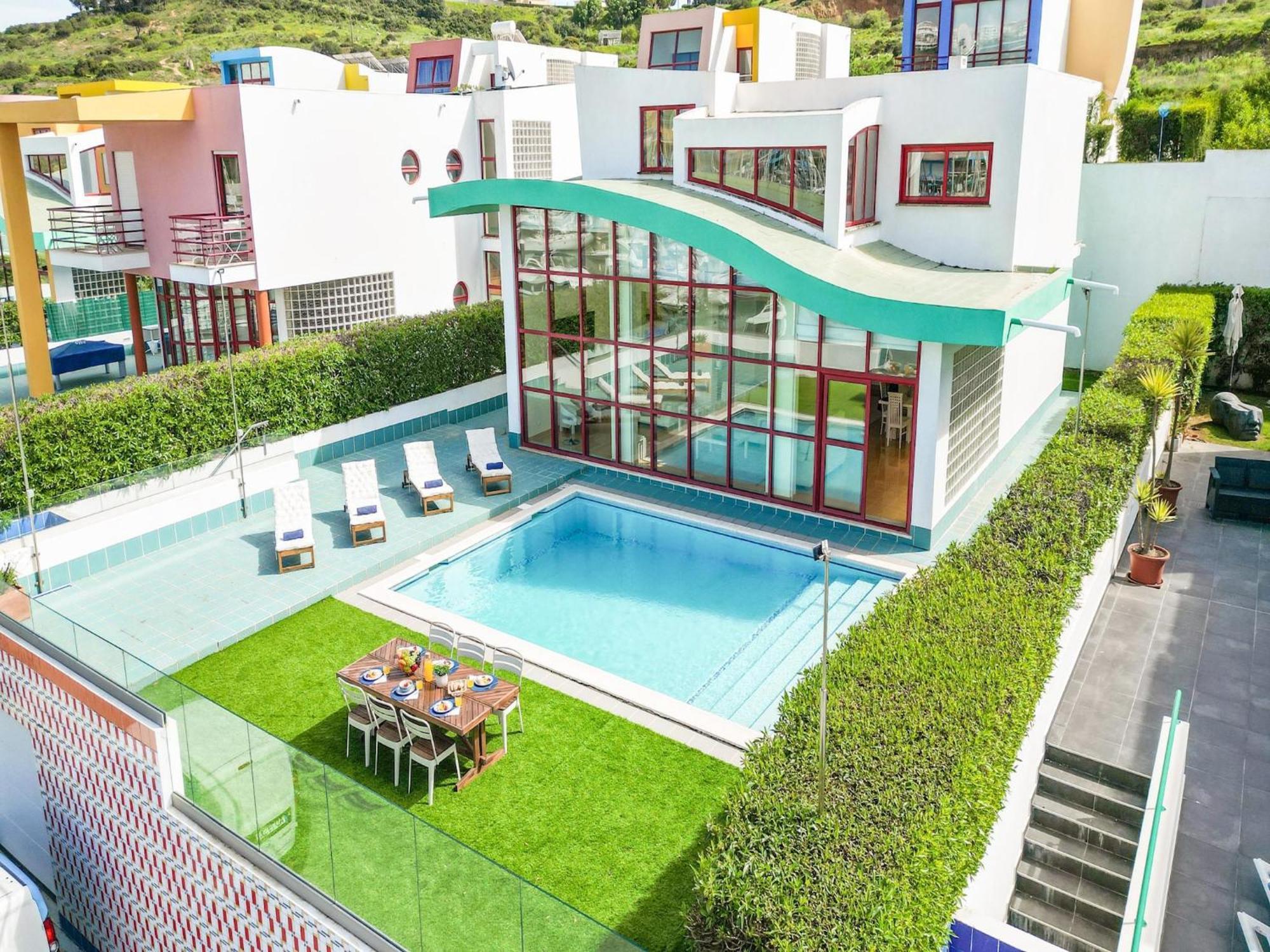 Superb Villa, Private Pool *